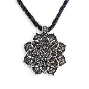 Tibetansk Mandala Hänge OHM - Silverfärgad